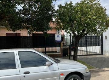 Casa de 4 ambientes, Vicente López · Casa en Venta Villa Adelina Sobre Terreno Propio