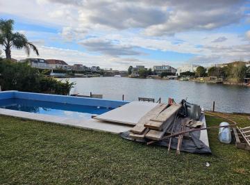 Casa · 320m² · 6 Ambientes · 2 Cocheras · Casa Al Lago Central a Estrenar en Nordelta en Venta