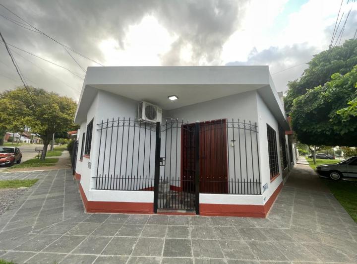 Casa · 48m² · 2 Ambientes · 1 Cochera