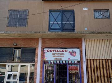 Casa · 350m² · 1 Cochera · Venta Casa Quilmes Más 2 Departamentos y 2 Locales en Bloque