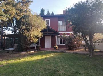 Casa · 200m² · 4 Ambientes · Venta Casa 4 Amb, Parque Sakura!