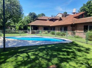 Casa de 7 ambientes, Tigre · Muy Buena Edificacion. Excelente Ubicacion (Zona Triangulo) - Lote de 880 m² - 4 Dorm. - Pileta