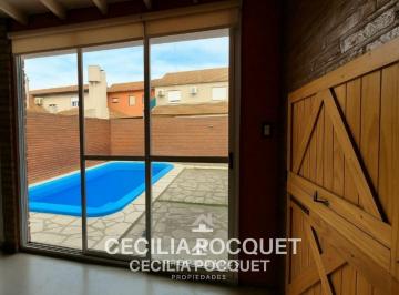 Casa · 120m² · 4 Ambientes · 1 Cochera · Casa Duplex en Venta Barrio Democracia Ciudad Evita