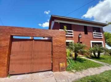 Casa · 200m² · 5 Ambientes · 3 Cocheras · Venta Chalet 5amb Patio Cochera Parrilla Constitucion - Retasado