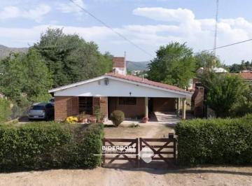 Casa · 120ha · 4 Ambientes · 1 Cochera · En Venta Casa con Gran Lote Las Ensenadas Villa Carlos Paz