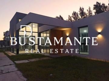 Casa · 4 Ambientes · 4 Cocheras · Casa a Estrenar 4 Ambientes con Pileta - Lagos de Canning