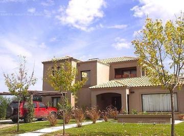 Casa · 400m² · 9 Ambientes · 5 Cocheras · Casa | 7 Ambientes | Piscina con Playa | Doble Lote | Family y Playroom | Santa Catalina