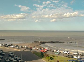 Departamento · 62m² · 3 Ambientes · 1 Cochera · Venta Depto 2 Amb C/depend Cochera Vista Mar