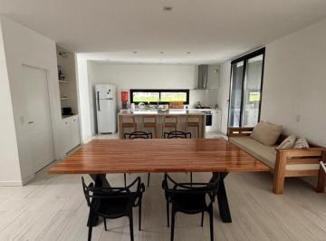 Casa · 240m² · 5 Ambientes · 3 Cocheras · Casa en Alq. Temporario en Riberas, Puertos, Escobar