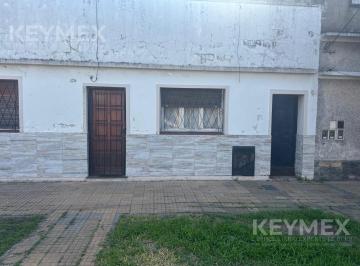 Casa · 220m² · 3 Ambientes · Casa en Caseros
