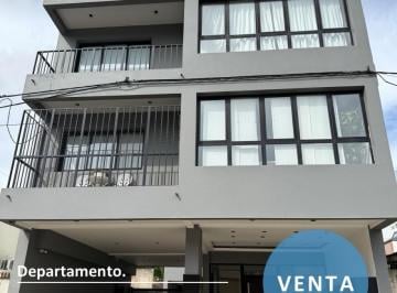 Departamento · 40m² · 4 Ambientes · 1 Cochera · Departamento Parque de Dos Dorm. y Cochera a Venta. Calle Alberdi 437