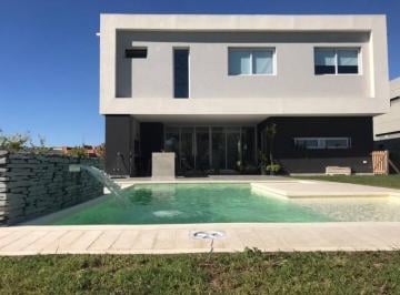 Casa · 260m² · 4 Dormitorios · 2 Cocheras · Casa en Venta Ubicado en Tipas, Nordelta, Tigre