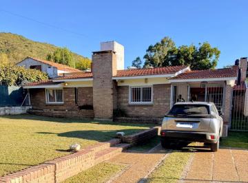 Casa · 184m² · 5 Ambientes · 3 Cocheras · En Venta Casa 3 Dorm. Barrio Sol y Rio, Villa Carlos Paz