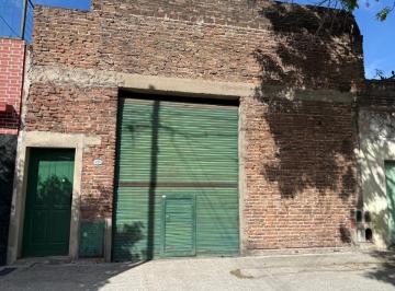 Casa de 3 ambientes, Pompeya · Casa con Galpón
