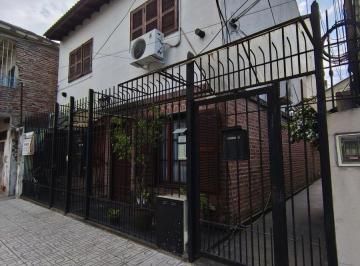Departamento · 24m² · 2 Ambientes · Venta PH 2 Ambientes con Patio Semi Cubierto Todo en Planta Baja - Zona Ramos Mejía