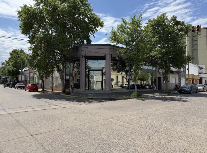 Local comercial · 302m²