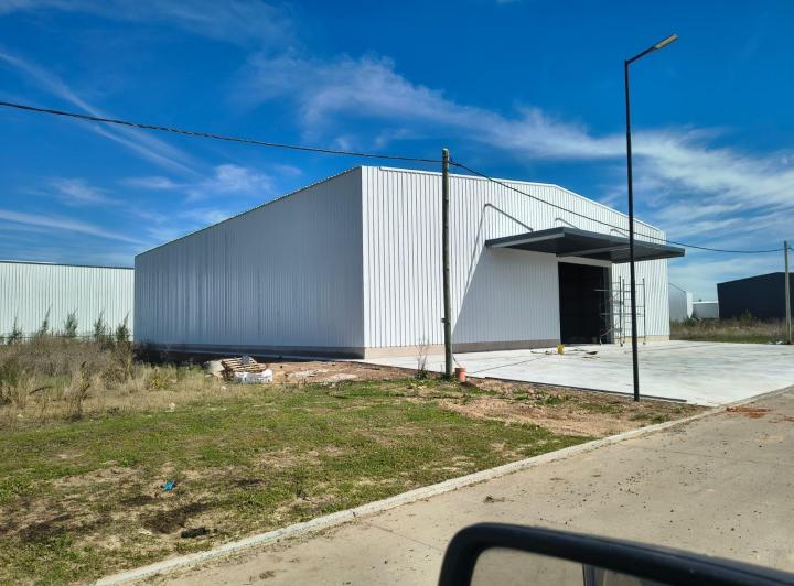 Bodega-Galpón · 800m² · 10 Cocheras