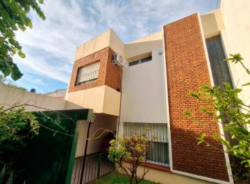 Casa · 183m² · 7 Ambientes · 3 Cocheras · Casa en Venta en Tolosa