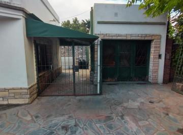 Casa · 120m² · 4 Ambientes · Casa en Venta - 3 Dorm. 2 Baños - 175 m² - Paso del Rey