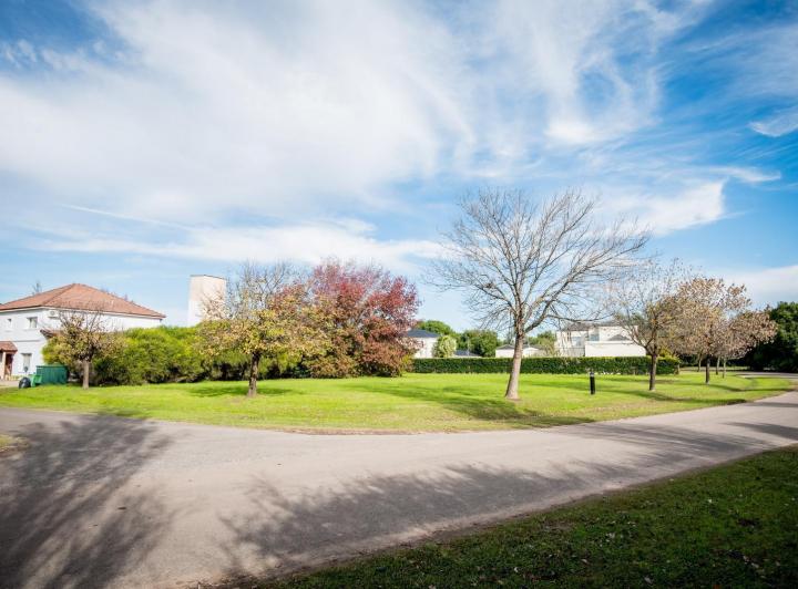 Terreno · 1677m²
