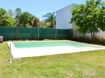 Casa · 75m² · 3 Ambientes · 1 Cochera · Casa en Costos de Alameda