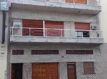 Casa · 243m² · 4 Ambientes · 1 Cochera · Casa en Lomas del Mirador