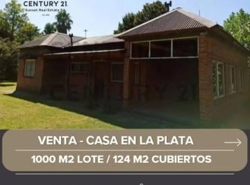 Casa · 123m² · 5 Ambientes · 2 Cocheras · Casa en Venta La Plata