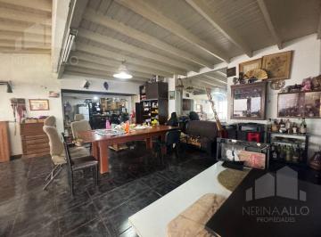 Casa · 220m² · 4 Ambientes · 1 Cochera · Venta Casa 4 Ambientes en Ituzaingo Norte