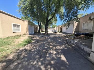 Casa · 155m² · 4 Ambientes · 2 Cocheras · Venta Casa en Housing Exclusivo de 10 Casas a m de La Recta – 3 Dorm. en Planta Baja