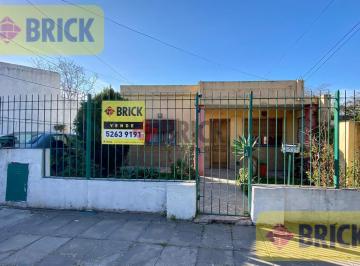 Casa · 160m² · 7 Ambientes · 3 Cocheras · Casa - Castelar