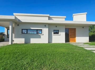 Casa · 180m² · 4 Ambientes · 2 Cocheras · Venta | Casa a Estrenar | Arenas Chico