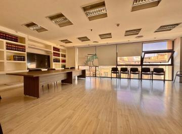Oficina comercial · 723m² · 19 Ambientes · 3 Cocheras · Oficina con Cocheras. Muy Luminoso. Centro