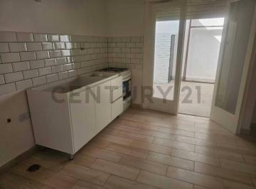 Casa · 45m² · 3 Ambientes · Venta Casa Florida 3 Ambientes con Patio