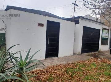 Casa · 57m² · 2 Ambientes · 1 Cochera · Casa en Venta