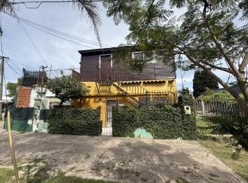 PH de 3 ambientes, Berazategui · PH en Venta en Carlos Tomás Sourigues Apto Credito - Finaciacion Directa.