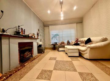 Casa de 6 ambientes, Morón · Casa 6 Ambientes 2 Cocheras en Muy Buen Estado