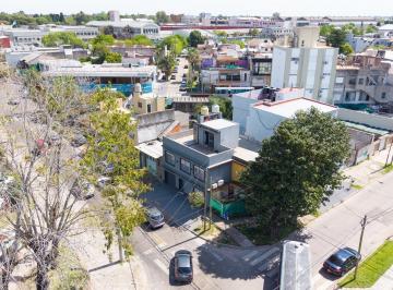 PH · 127m² · 4 Ambientes · 1 Cochera · Triplex en Venta en Ramos Mejia