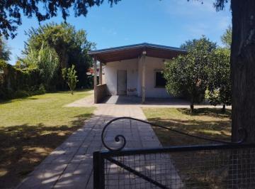 Casa · 42m² · 3 Ambientes · 4 Cocheras · Venta Casa 3 Ambientes Sobre Lote 720 m² Villa Rosa. Oportunidad