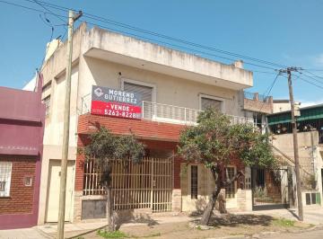 Casa · 200m² · 6 Ambientes · 1 Cochera · Casa en Venta en San Justo