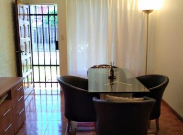 Casa · 200m² · 3 Ambientes · 1 Cochera · Casa en Venta en Villa Luzuriaga