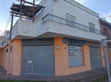 Casa · 258m² · 9 Ambientes · 1 Cochera · Local + Departamente en Planta Alta