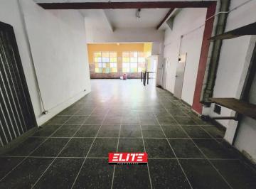 Local comercial de 3 ambientes, Villa Urquiza · Depósito / Local + PH 1er Piso – Ideal Supermercado con Vivienda ¡Sin Expensas!