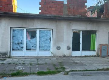 Oficina comercial · 75m² · 4 Ambientes · Local con Terreno en General Madariaga