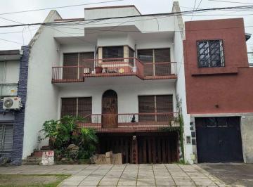 Casa de 6 ambientes, Floresta · Casa Lote Propio, Acepta Inmueble o Autos Parte Pago. Jardin, Cocheras 4