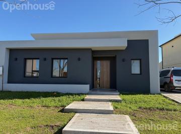 Casa · 133m² · 4 Ambientes · 3 Cocheras · Venta Excelente Casa en San Pablo