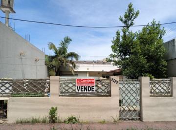 Casa de 3 ambientes, Quilmes · Elustondo N° 4678 E/ Paraguay y Namuncura Apto Credito Bancario