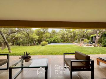 Casa · 980m² · 10 Ambientes · 8 Cocheras · Propiedad a La Venta, Country El Bosque