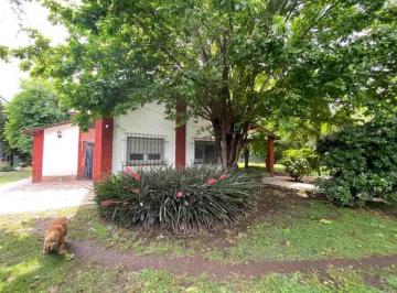 Casa de 3 ambientes, Moreno · Casa Quinta con Pileta y Terreno Amplio Cercano a La Estación de Paso del Rey