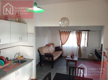 Casa · 90m² · 6 Ambientes · 2 Cocheras · Casa en Moron