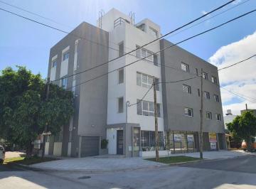 Departamento · 65m² · 3 Ambientes · Departamento 3 Amb. Amplios con Cochera